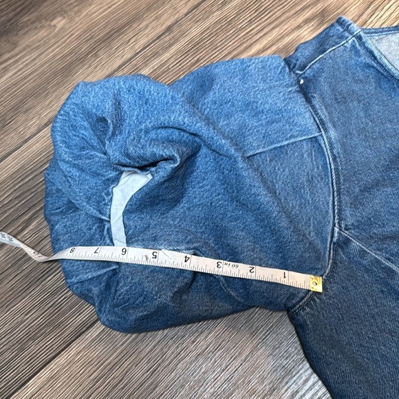 Levi’s denim puff sleeve top - Picture 8 of 11